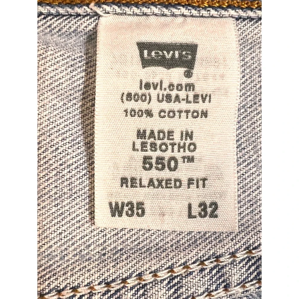Levis 550 Relaxed Fit‎ Jeans Mens 35x32 Light Wash Blue Denim 00550-4891